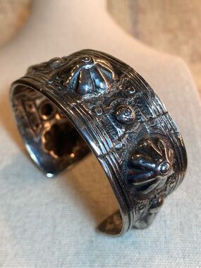 Vintage  Silver Repoussé Cuff Bracelet 61.5 grams Southwestern UNISEX (see both)